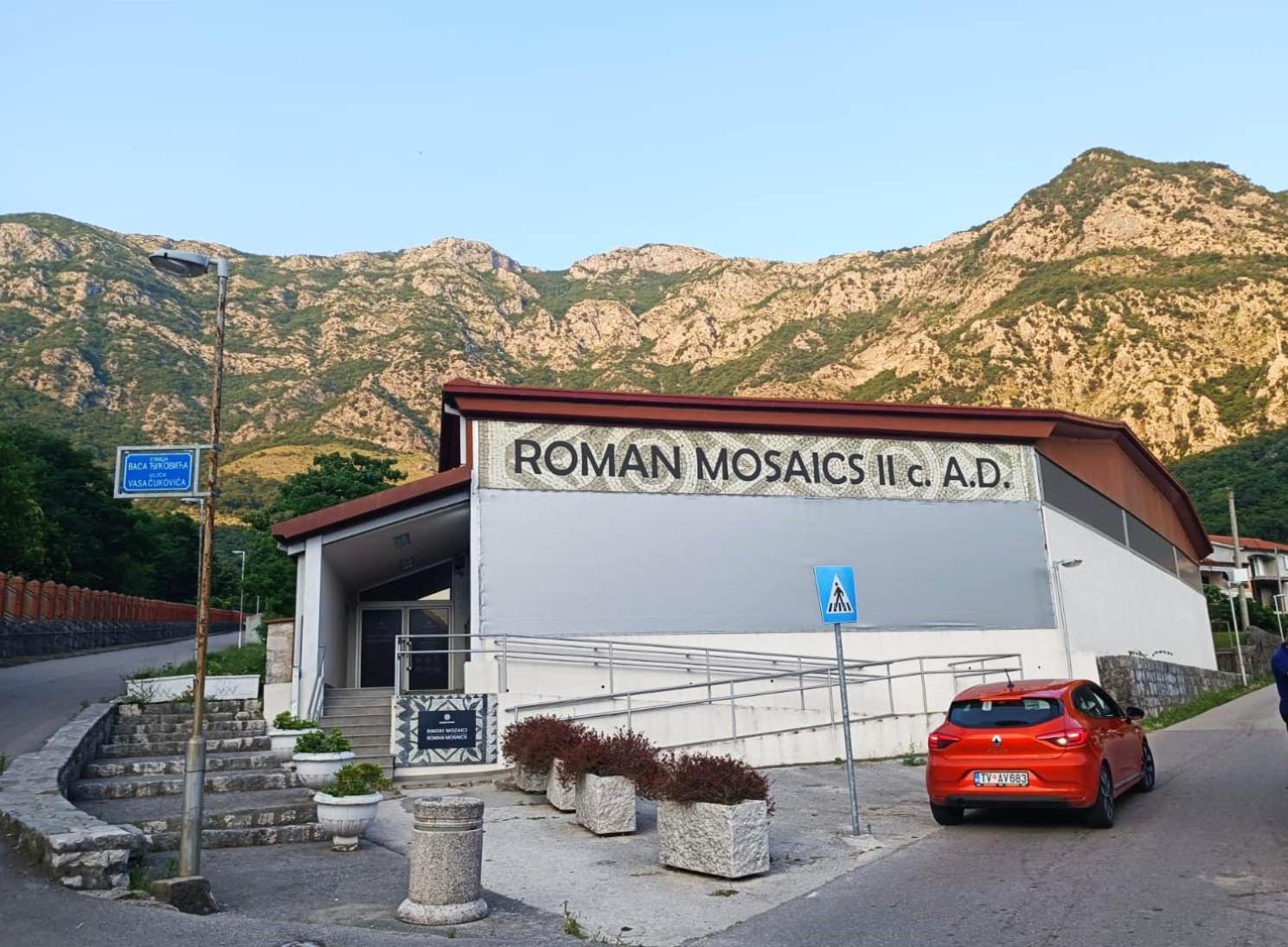 Villa Risan Apartments Exteriör bild